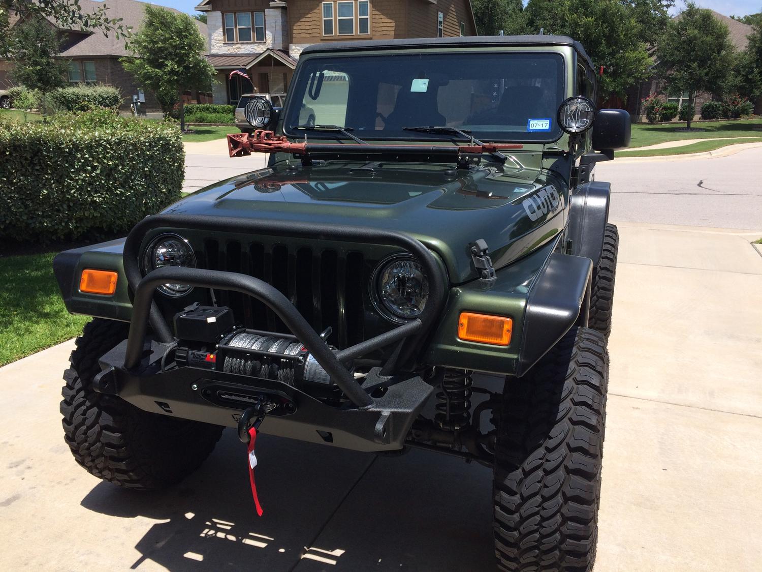 JCR Offroad Mauler Front Recessed Winch Stubby Bumper for 9706 Jeep Wrangler TJ Quadratec